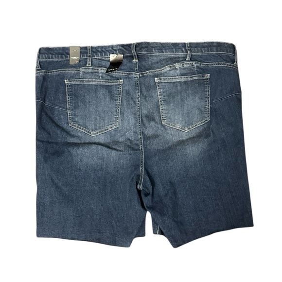 Torrid Destructed Milano Button Fly Shorts Size 24 - Picture 2 of 5